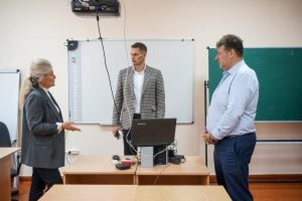 Новини Житомира - фото з Велике будівництво на Житомирщині: Віталій Бунечко відвідав спортивні заклади області, які планується реконструювати у 2022 році