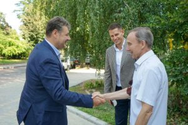 Новини Житомира - фото з Велике будівництво на Житомирщині: Віталій Бунечко відвідав спортивні заклади області, які планується реконструювати у 2022 році