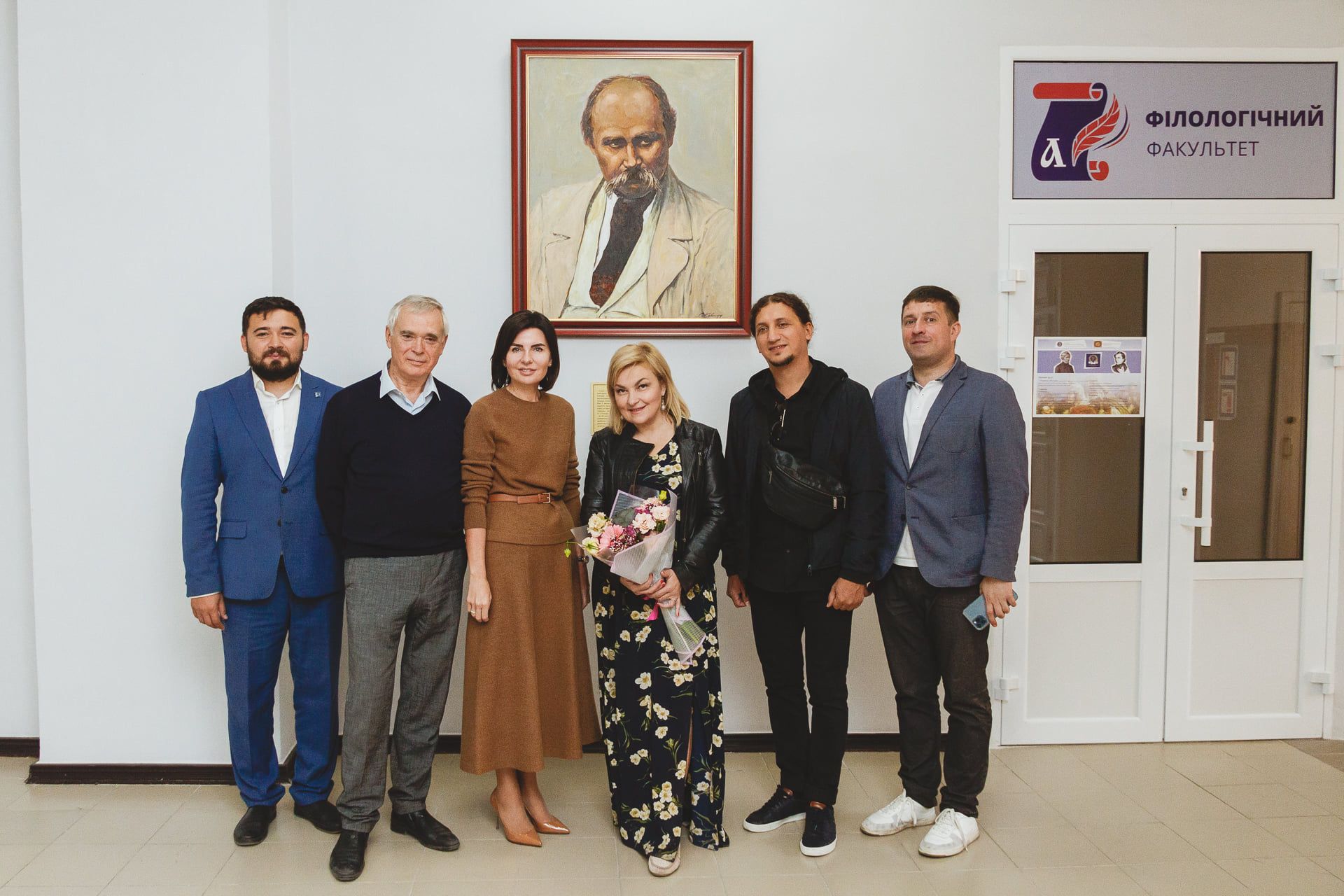 Новини Вінниці - фото з Такими вірші Франка і Стуса ви не чули! Марія Бурмака везе у Вінницю «Улюблених класиків»
