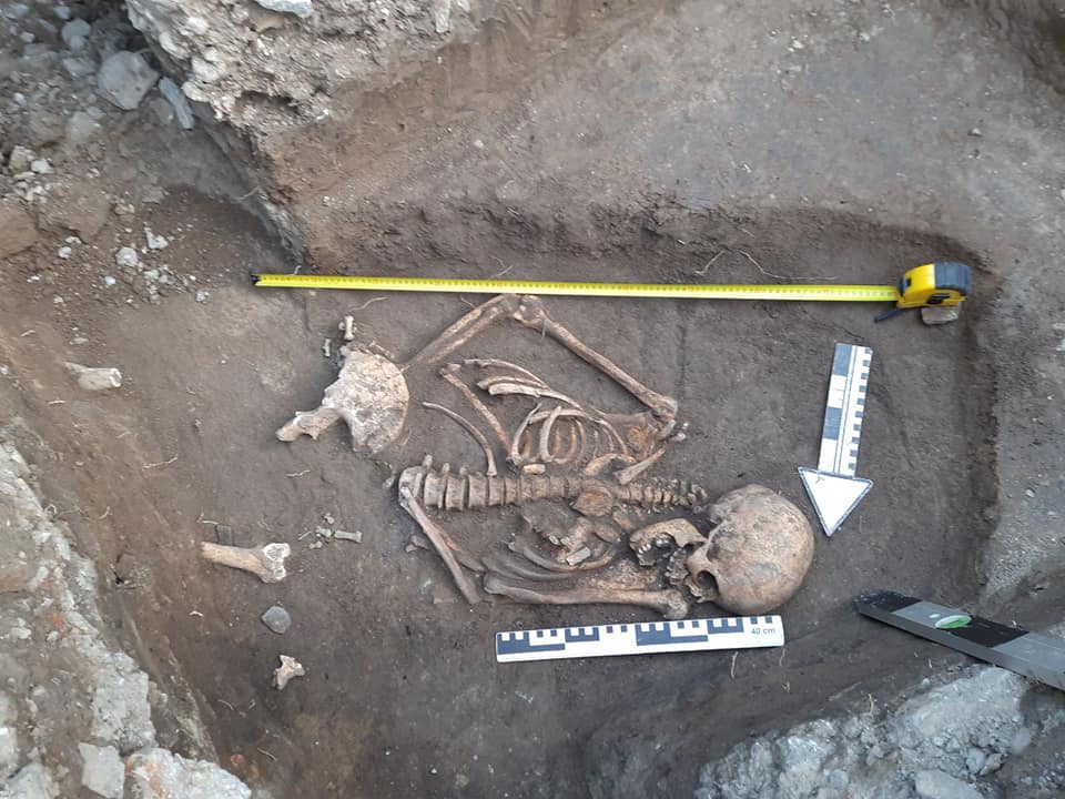 Новини Хмельницького - фото з У Кам'янці-Подільському знайшли рештки жінки з перснями на пальцях