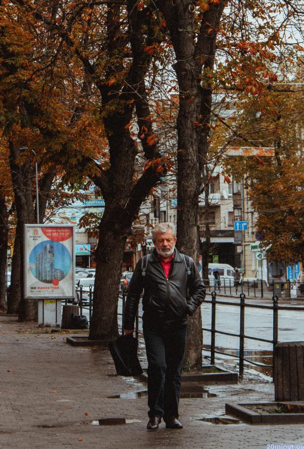 Новини Тернополя - фото з Дощ, знову дощ і осінь. Яким Тернопіль та його жителів побачив журналіст "20 хвилин" (ФОТОРЕПОРТАЖ)