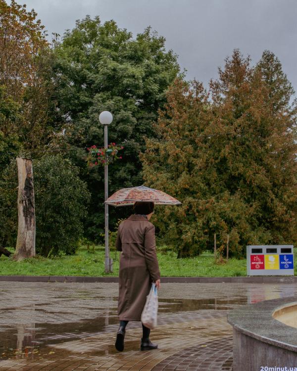 Новини Тернополя - фото з Дощ, знову дощ і осінь. Яким Тернопіль та його жителів побачив журналіст "20 хвилин" (ФОТОРЕПОРТАЖ)