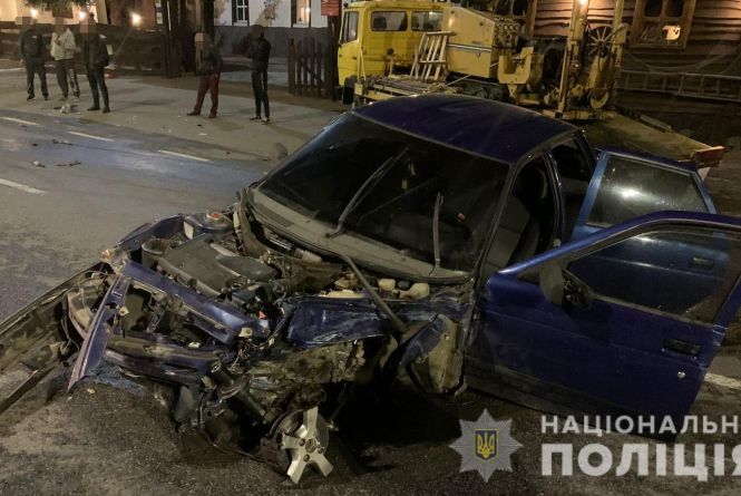 Новини Вінниці - фото з Зникла дитина, посилення карантину та інше важливе за 20 вересня на 20minut.ua Розтрощені автівки та травмовані. У Вінницькому районі «лоб у лоб» зійшлися дві машини