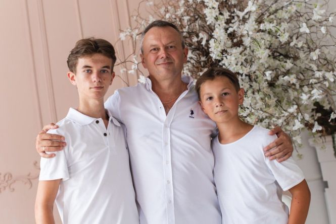 Новини Вінниці - фото з Графік відключень світла, «Тато року» та інше важливе за 19 вересня на 20minut.ua Звання «Тато року — 2021» здобув відомий вінницький гінеколог Дмитро Боцюра