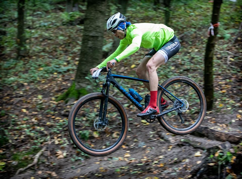 Новини Вінниці - фото з «Коли вас видно, ви лишаєтесь живі». Скільки коштує безпека велосипедиста?