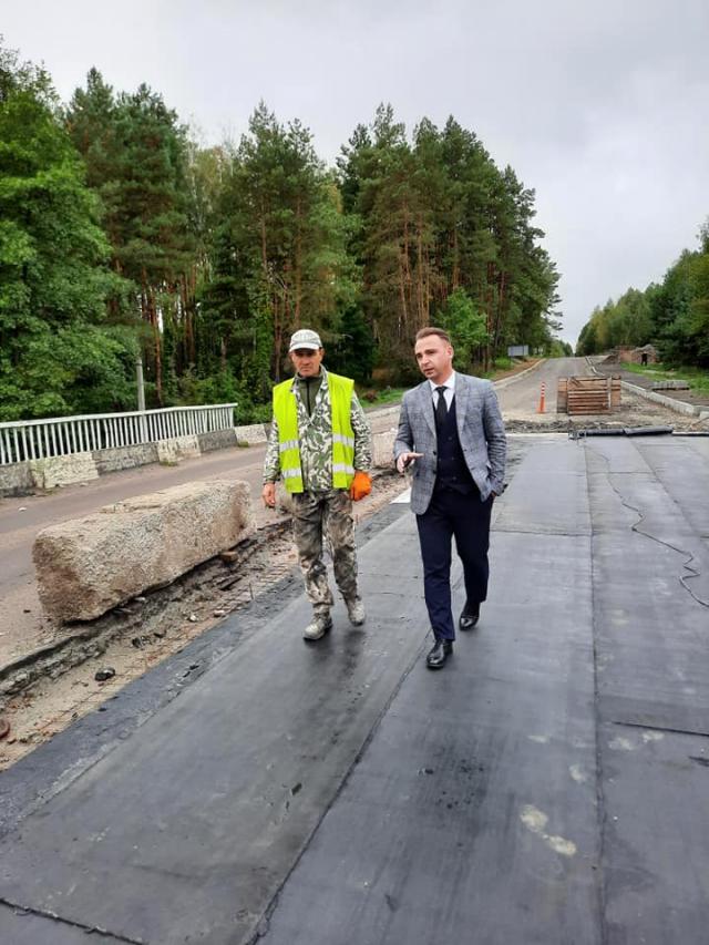 Новини Житомира - фото з Велике будівництво на Житомирщині: Юрій Денисовець проінспектував ремонт мосту у Коростишівській громаді