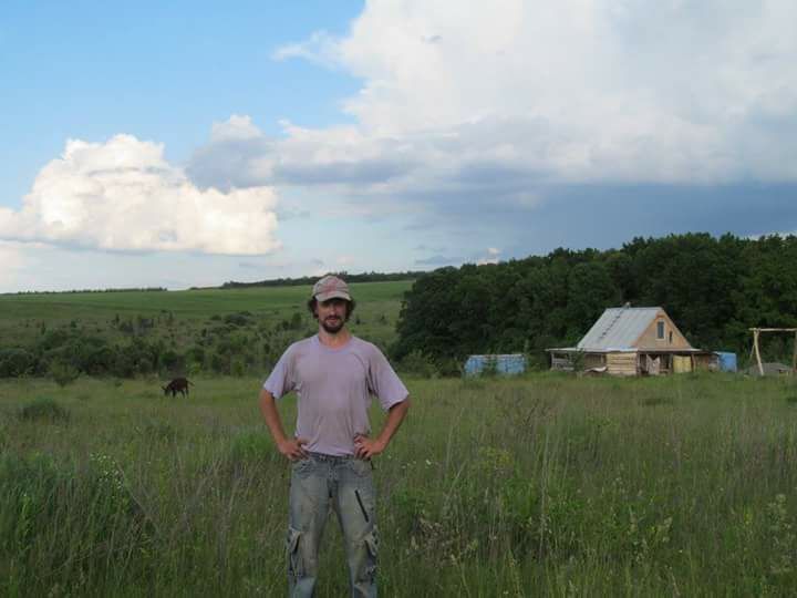 Новини Вінниці - фото з «Проміняв життя у місті на чисте поле». Як сім’я вінничан власноруч створила родове поселення