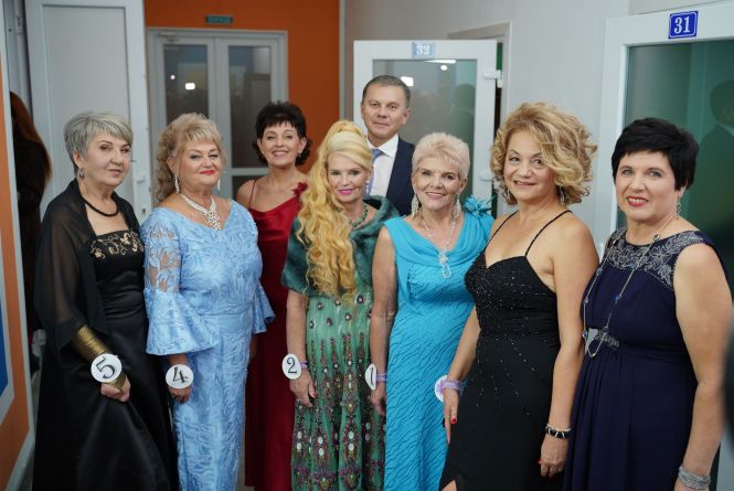 У Вінниці відбувся конкурс краси «Пані 60+». Хто переміг та отримав головний приз