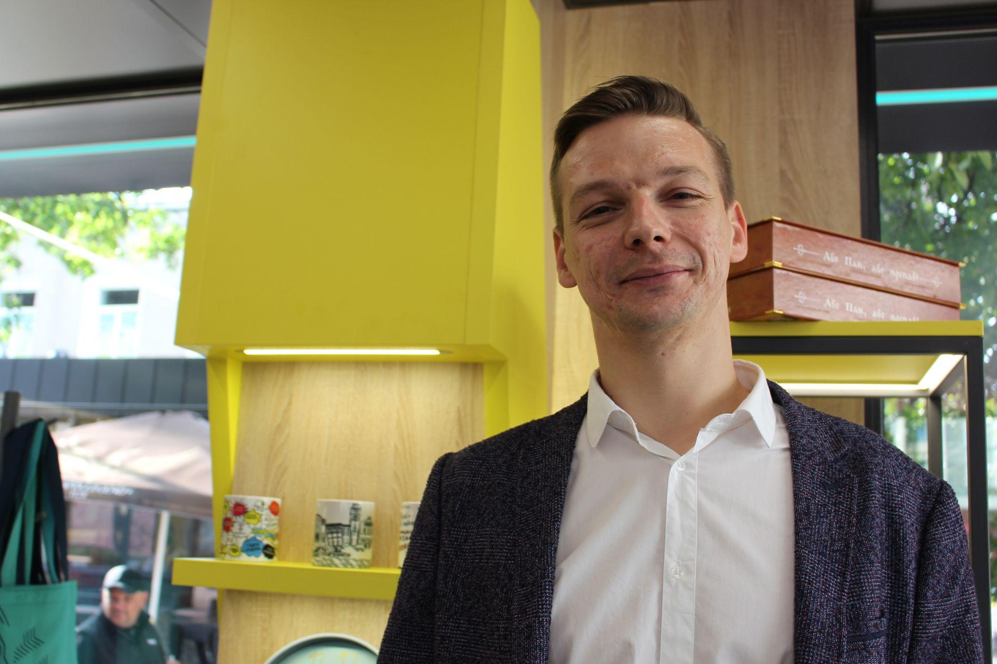 Новини Хмельницького - фото з У Хмельницькому відкрили туристичний інфоцентр. Як виглядає і що там продають (ФОТО+ВІДЕО)