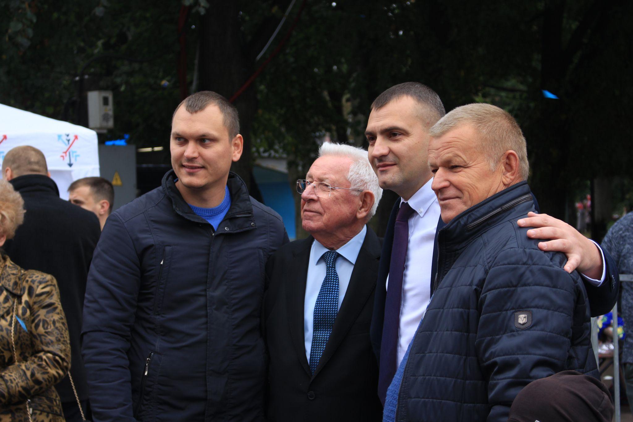 Новини Хмельницького - фото з 31 квартира та премії по 20 тисяч: хто отримав нагороди на День Міста (ФОТО)