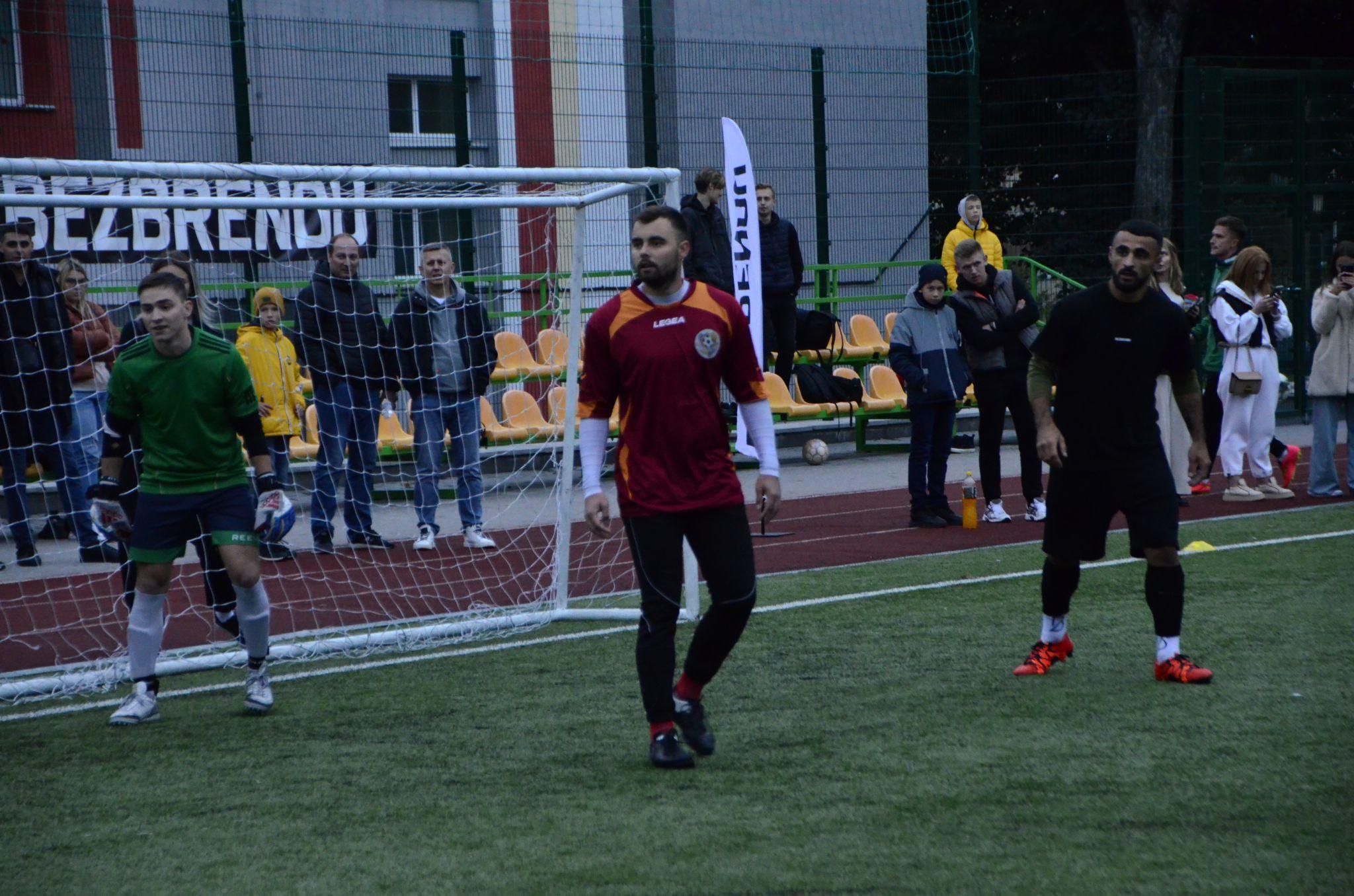 Новини Вінниці - фото з В фіналі футбольного турніру «Нива» несподівано поступилася аматорам із «Десни»