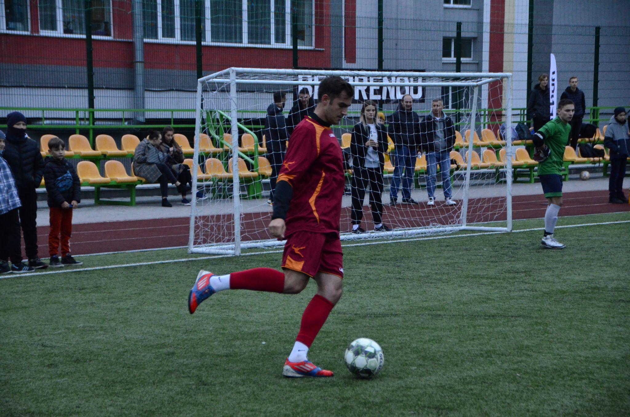 Новини Вінниці - фото з В фіналі футбольного турніру «Нива» несподівано поступилася аматорам із «Десни»