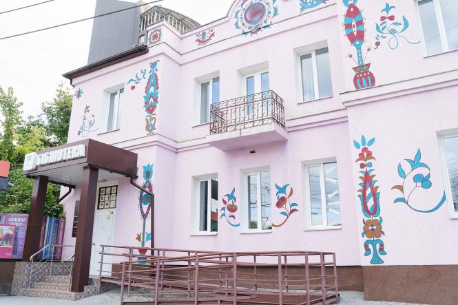 Новини Вінниці - фото з На будинках Вінниці зробили чотири мурал-арти. Яка ціна малюнків?