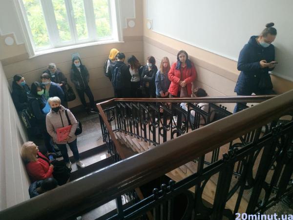 Новини Тернополя - фото з У Тернополі справжній бум на «Файні карти». Скільки треба чекати, щоб її отримати