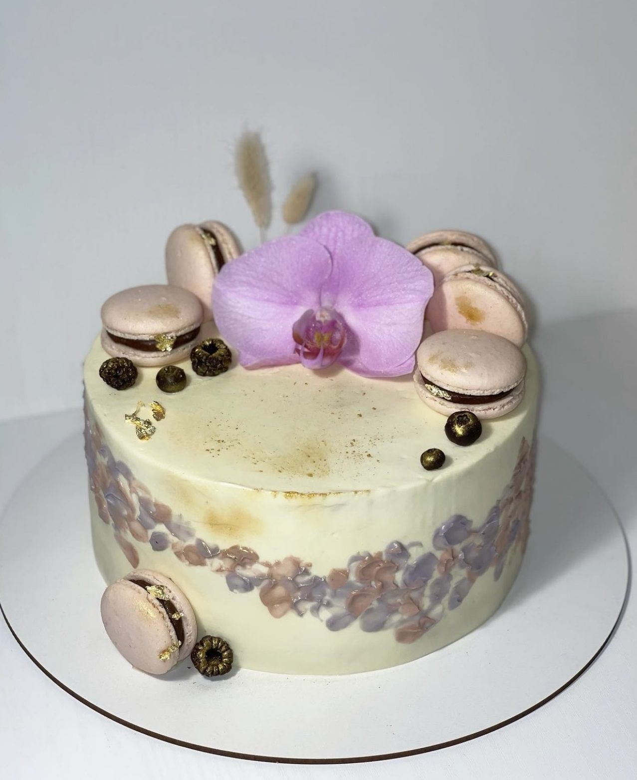 Новини Тернополя - фото з Пече торти на замовлення та робить обшивку до бойлерів. Неймовірна історія успішної тернополянки