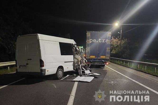 Новини Тернополя - фото з Аня питала, чи є в неї рука і просила знеболююче. Що з пасажирами, які потрапили в аварію у  Blablakar