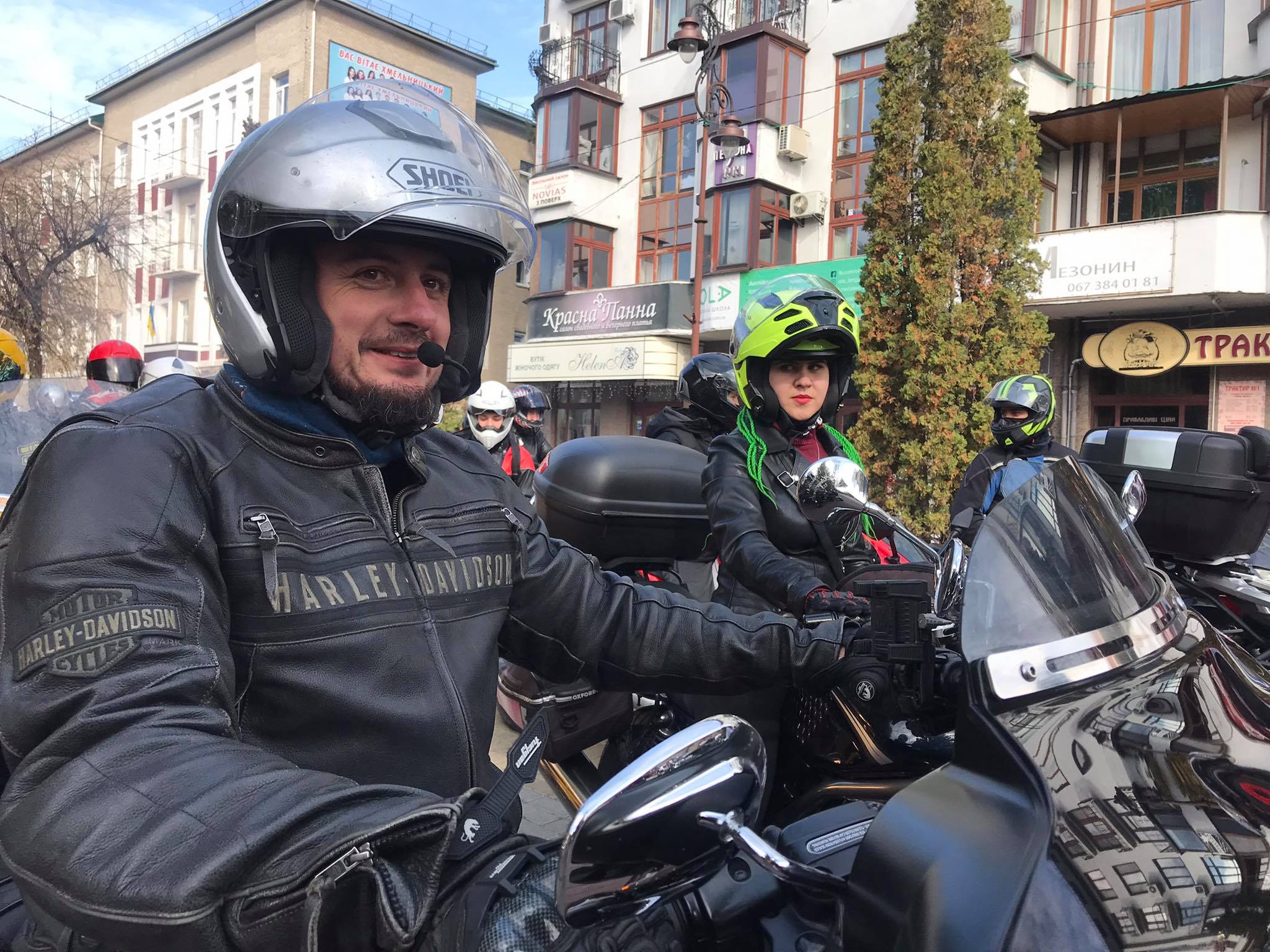 Новини Хмельницького - фото з Слухали рок і катали перехожих. Репортаж з байкерської тусовки в центрі Хмельницького Нет описания.