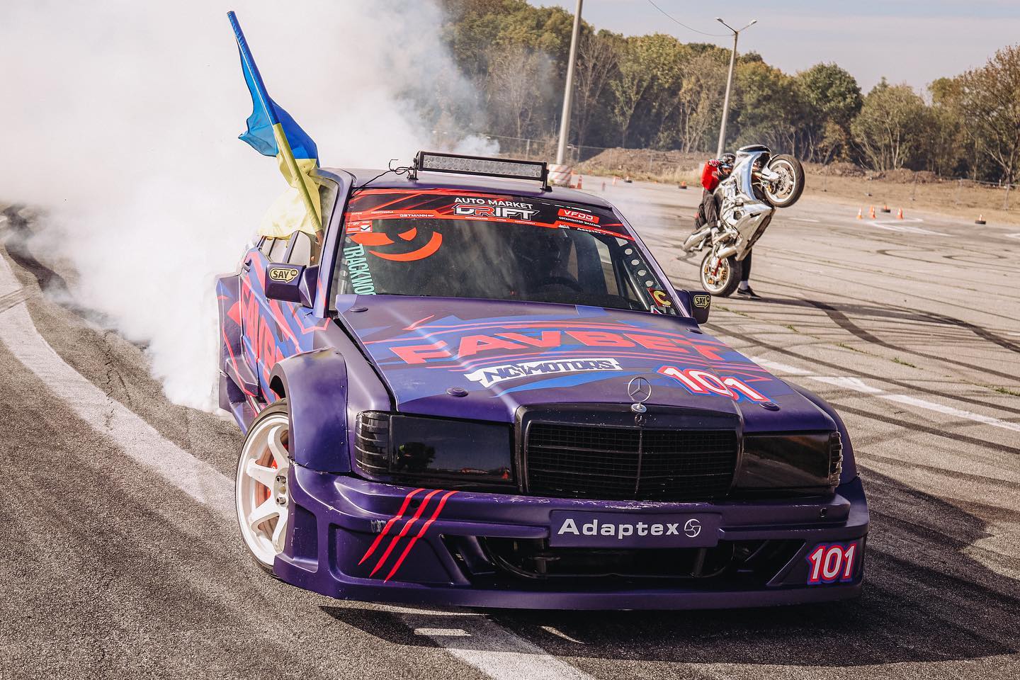 Новини Хмельницького - фото з Дивіться на фото, як пройшли змагання з дріфтингу в Хмельницькому Возможно, это изображение (автомобиль и дорога)