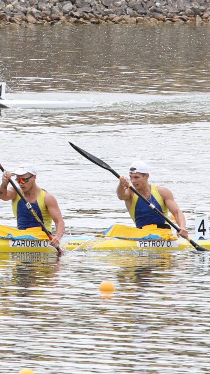 Новини Вінниці - фото з У вінницькій веслувальній спортшколі, де готують олімпійців, немає туалету для спортсменів