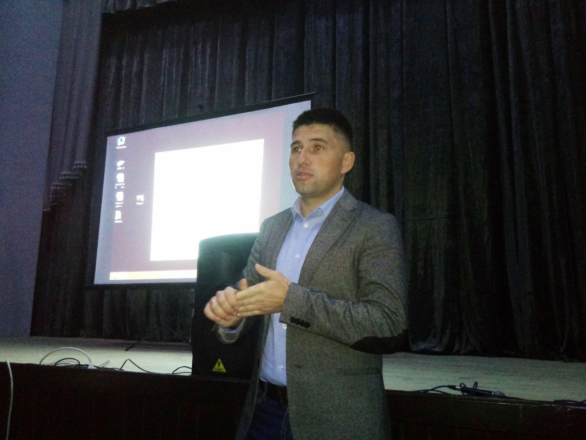 Новини Козятина - фото з Козятин відвідав історик Богдан Галайко