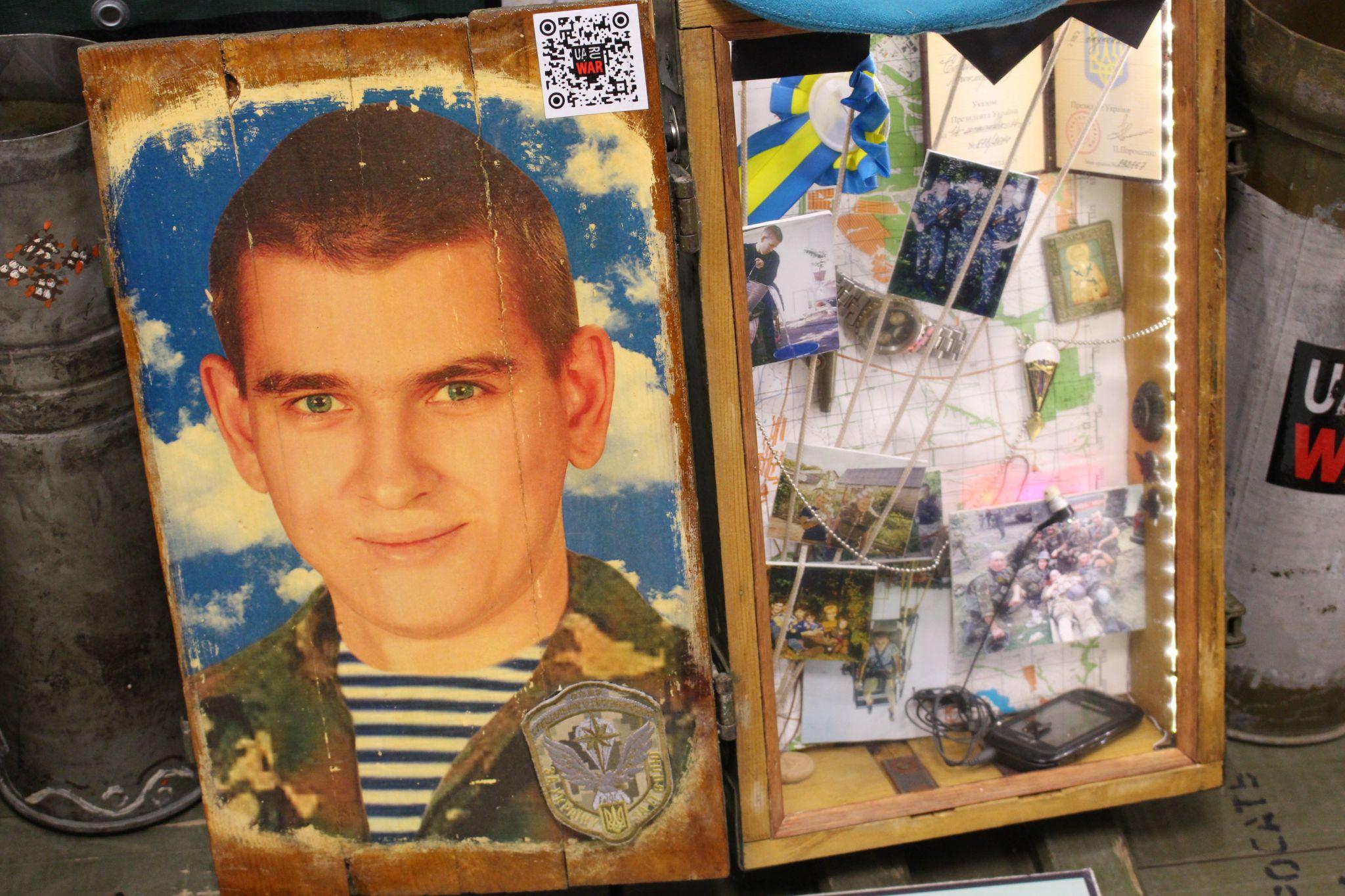Новини Хмельницького - фото з Особисті речі загиблих військових привезли до Хмельницького. Навіщо і куди саме