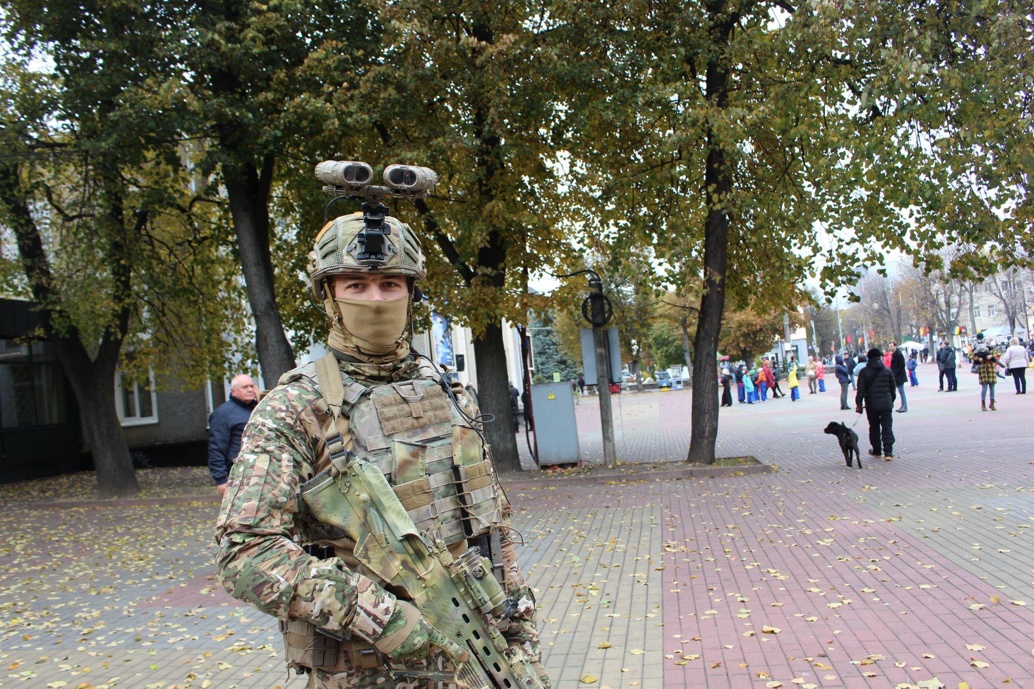 Новини Хмельницького - фото з Репортаж з військового свята в центрі Хмельницького (ФОТО, ВІДЕО)