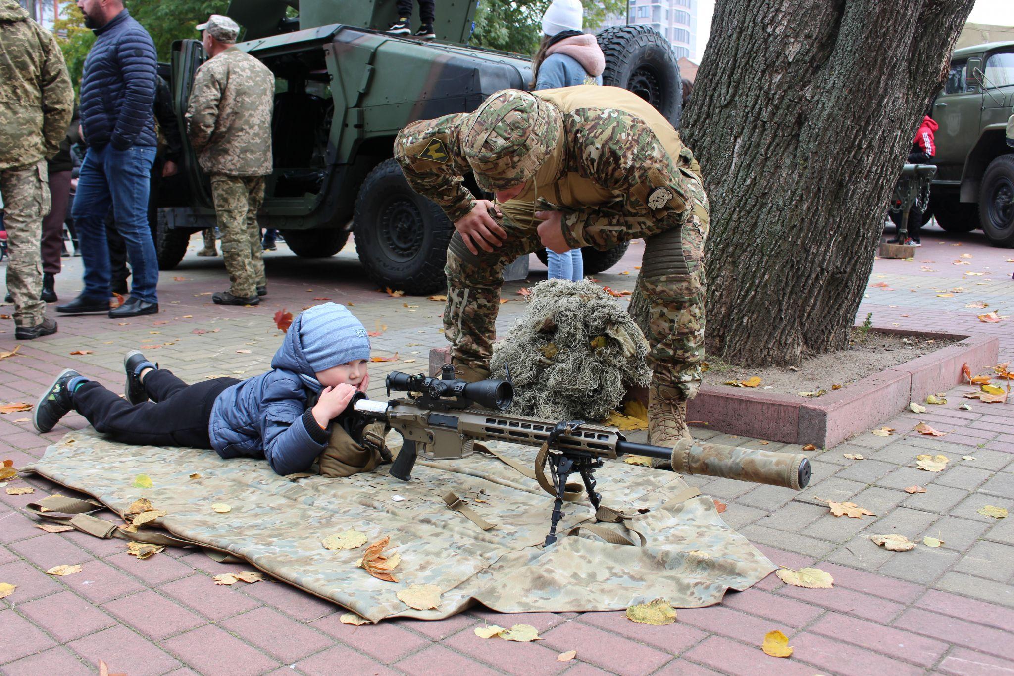 Новини Хмельницького - фото з Репортаж з військового свята в центрі Хмельницького (ФОТО, ВІДЕО)