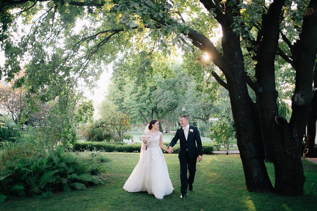 Новини Вінниці - фото з Музеї, палаци, парки. Популярні вінницькі локації для весільних фотосесій восени