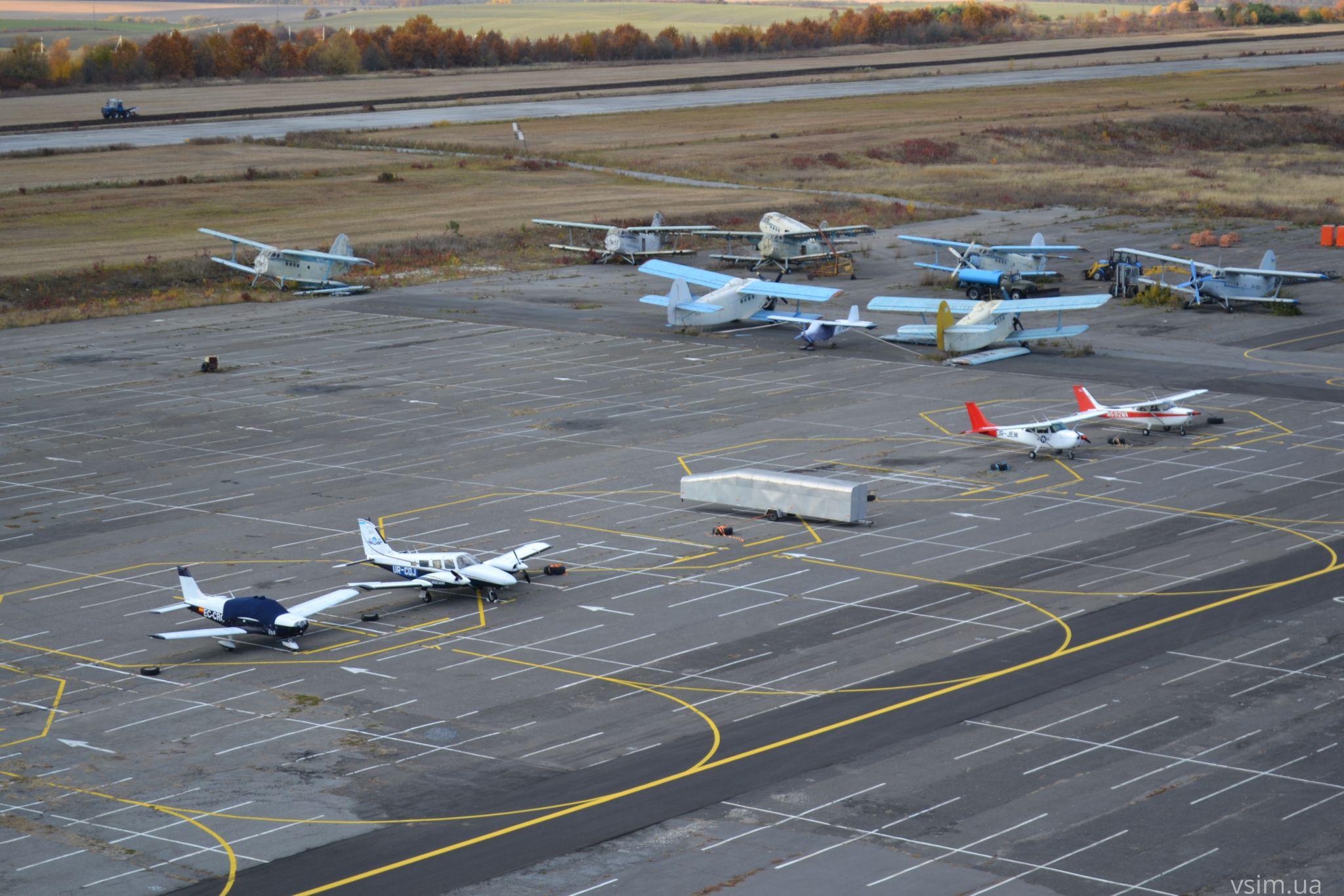 Новини Хмельницького - фото з Реконструкція смуги та вантажні перевезення: як триває відновлення хмельницького аеропорту (ФОТО, ВІДЕО)
