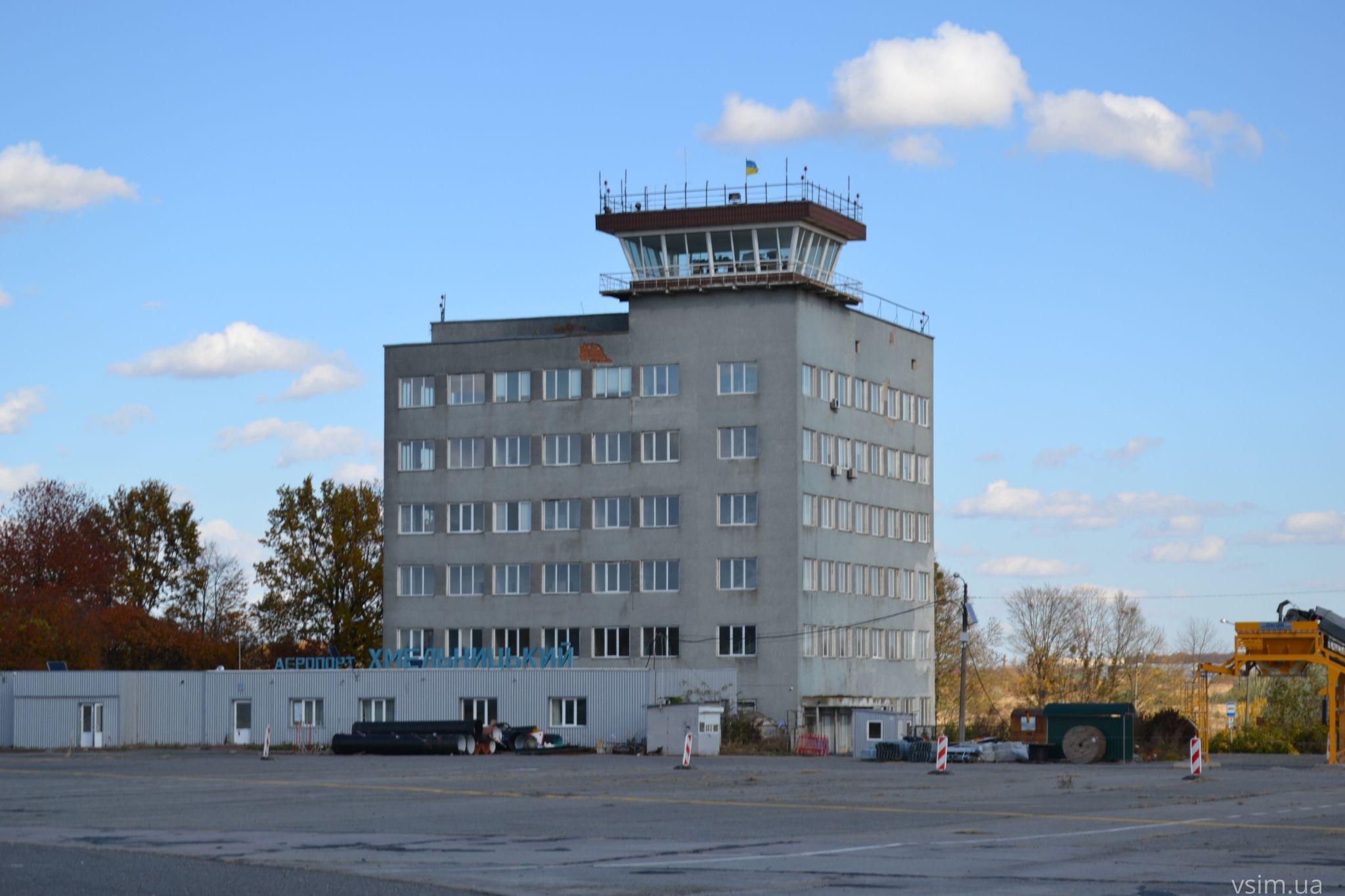 Новини Хмельницького - фото з Реконструкція смуги та вантажні перевезення: як триває відновлення хмельницького аеропорту (ФОТО, ВІДЕО)