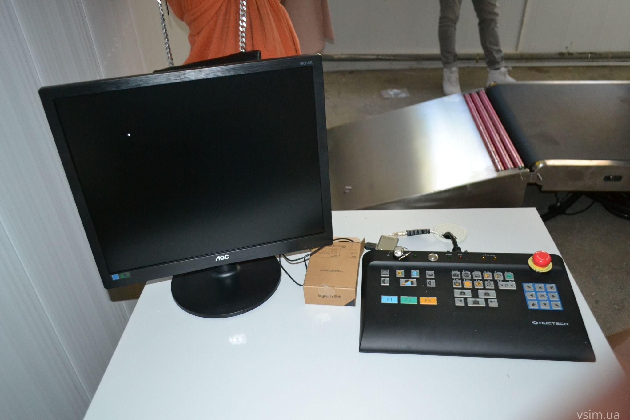 Новини Хмельницького - фото з Реконструкція смуги та вантажні перевезення: як триває відновлення хмельницького аеропорту (ФОТО, ВІДЕО)