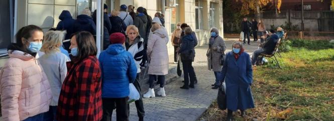 Новини Вінниці - фото з Важливе за тиждень. ТОП новин від 18 по 25 жовтня, які ви могли пропустити «Знущання з людей і сором для міста». Чому не зникають черги під вінницькою газконторою