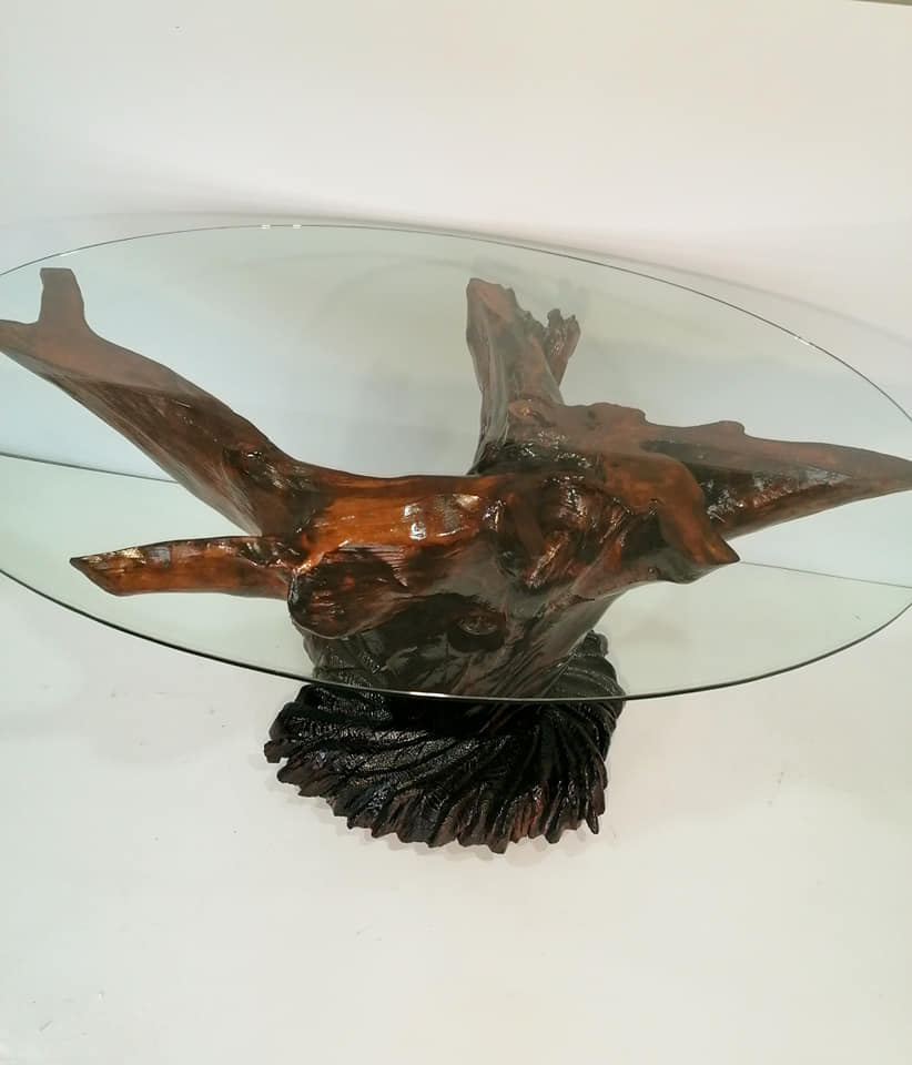 На зображенні може бути: скульптура