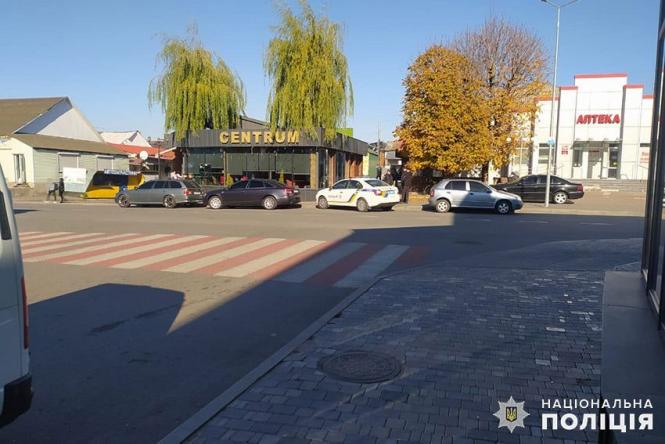 Новини Хмельницького - фото з На Хмельниччині 20-річний водій «ВАЗу» збив велосипедиста. Чоловік в лікарні