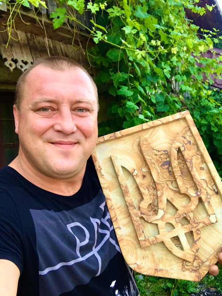 На зображенні може бути: Ігор Хома та на відкритому повітрі