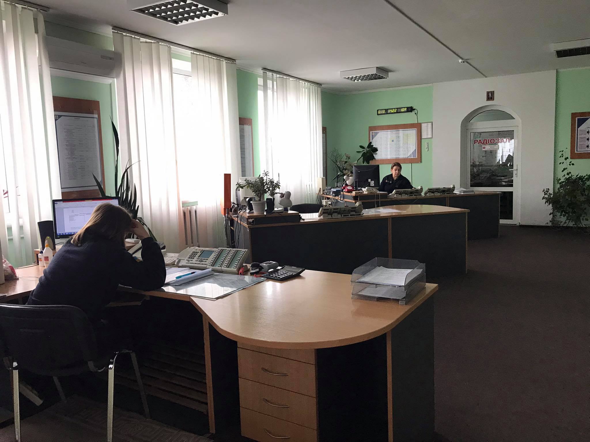 Новини Хмельницького - фото з Від “туалетного маніяка” до п’яних байок. Які хибні виклики отримують хмельницькі рятувальники Нет описания.