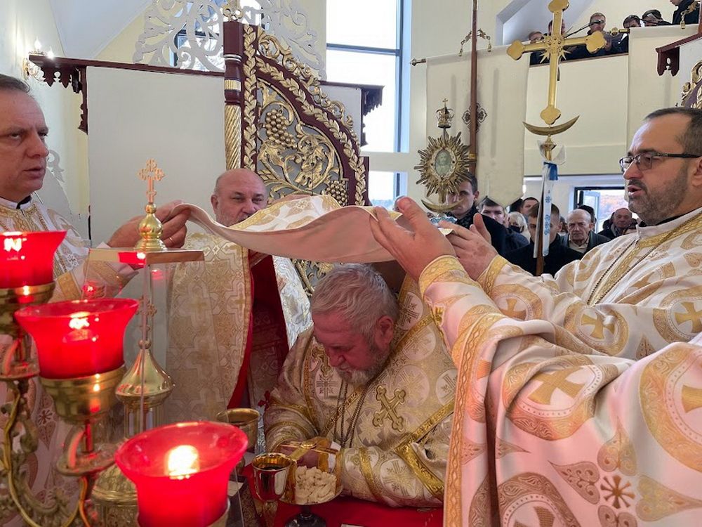 Новини Тернополя - фото з У Великій Березовиці освятили нову церкву (ФОТО)