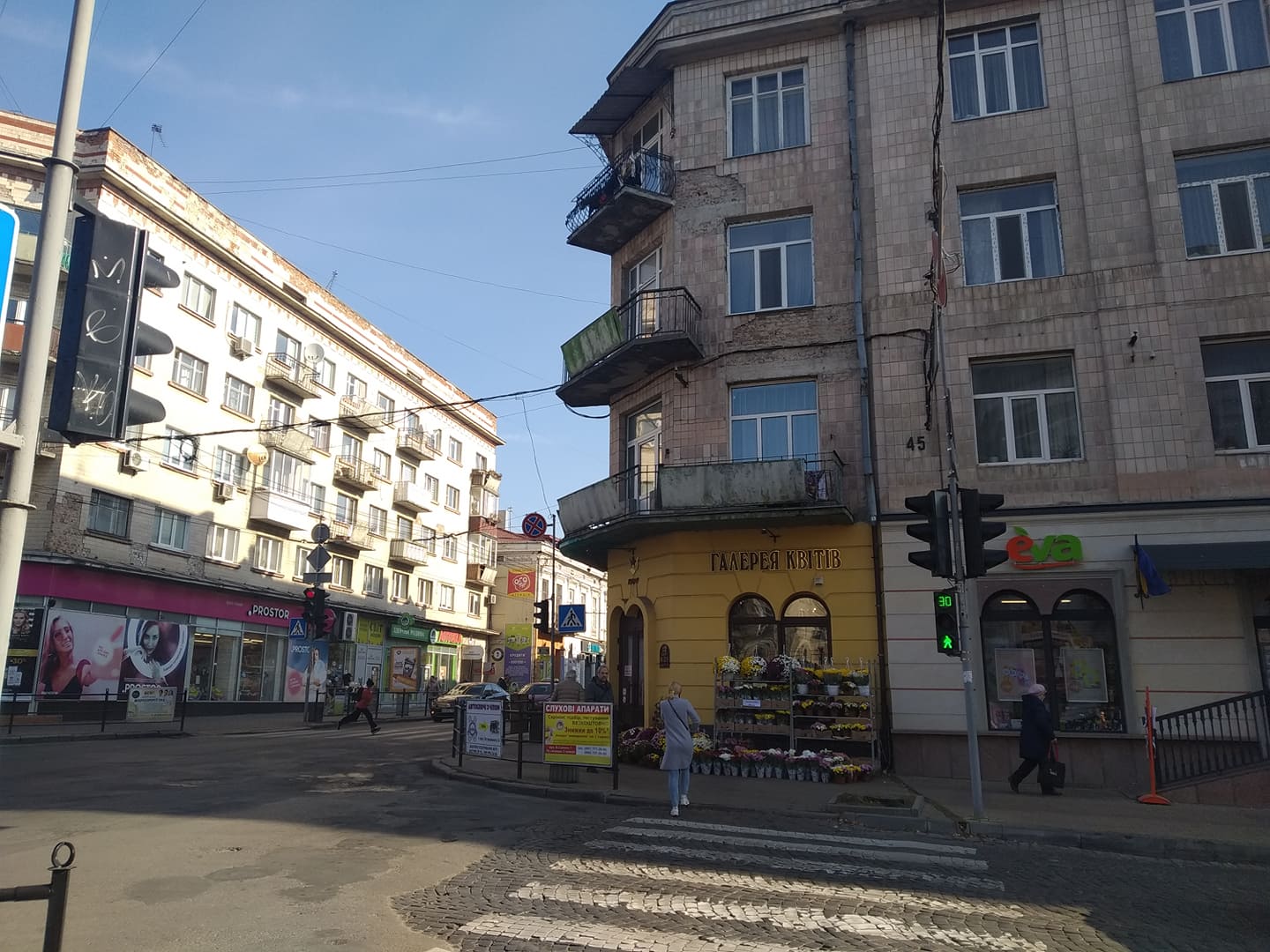 Новини Тернополя - фото з Ремонт фасадів у центрі Тернополя. Чому за нього повинні платити власники квартир, а не місто? Немає опису.