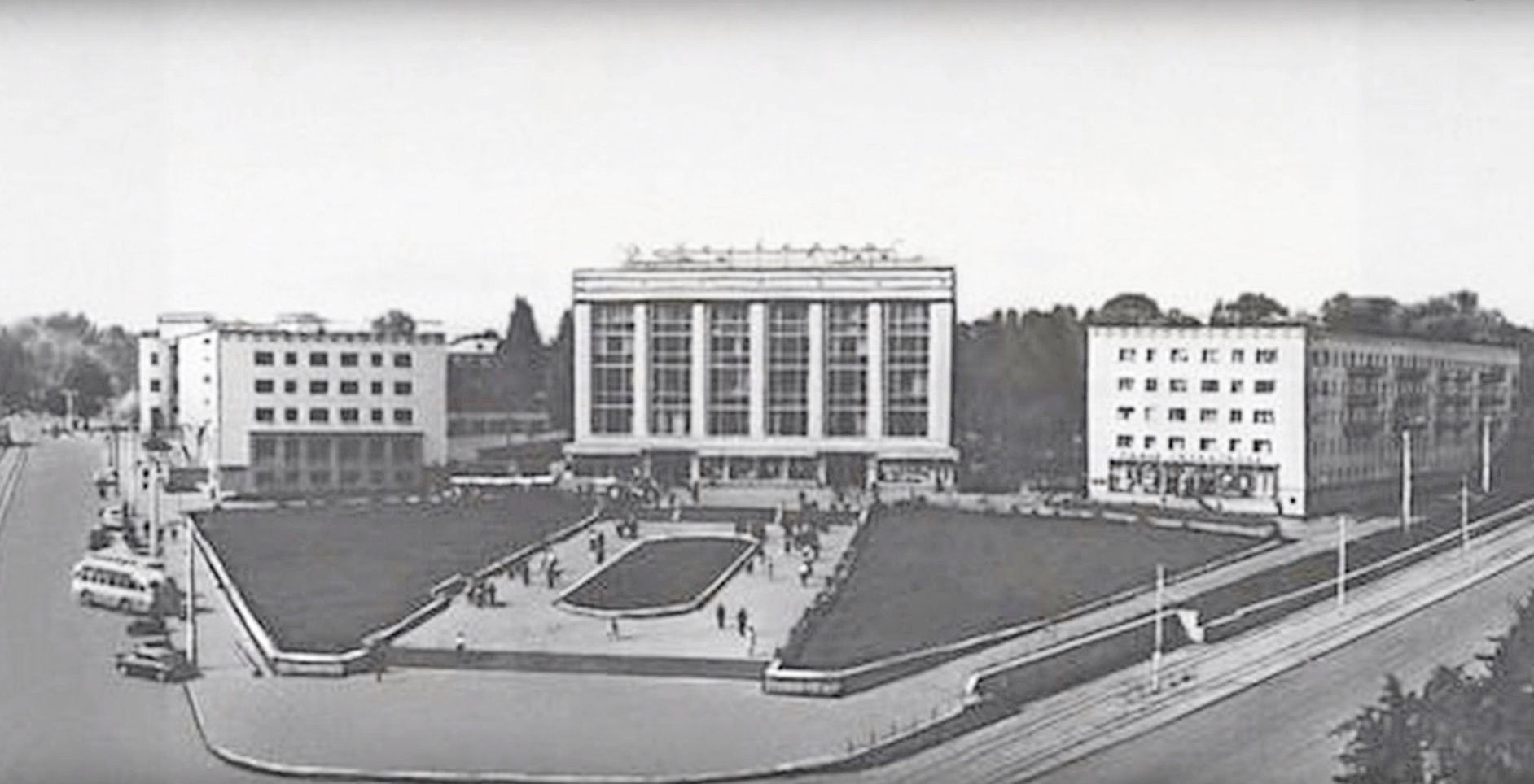 Новини Вінниці - фото з Як народжувався Вінницький ЦУМ? Перші роки існування універмагу у двадцяти світлинах