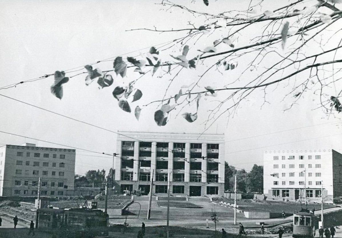 Новини Вінниці - фото з Як народжувався Вінницький ЦУМ? Перші роки існування універмагу у двадцяти світлинах