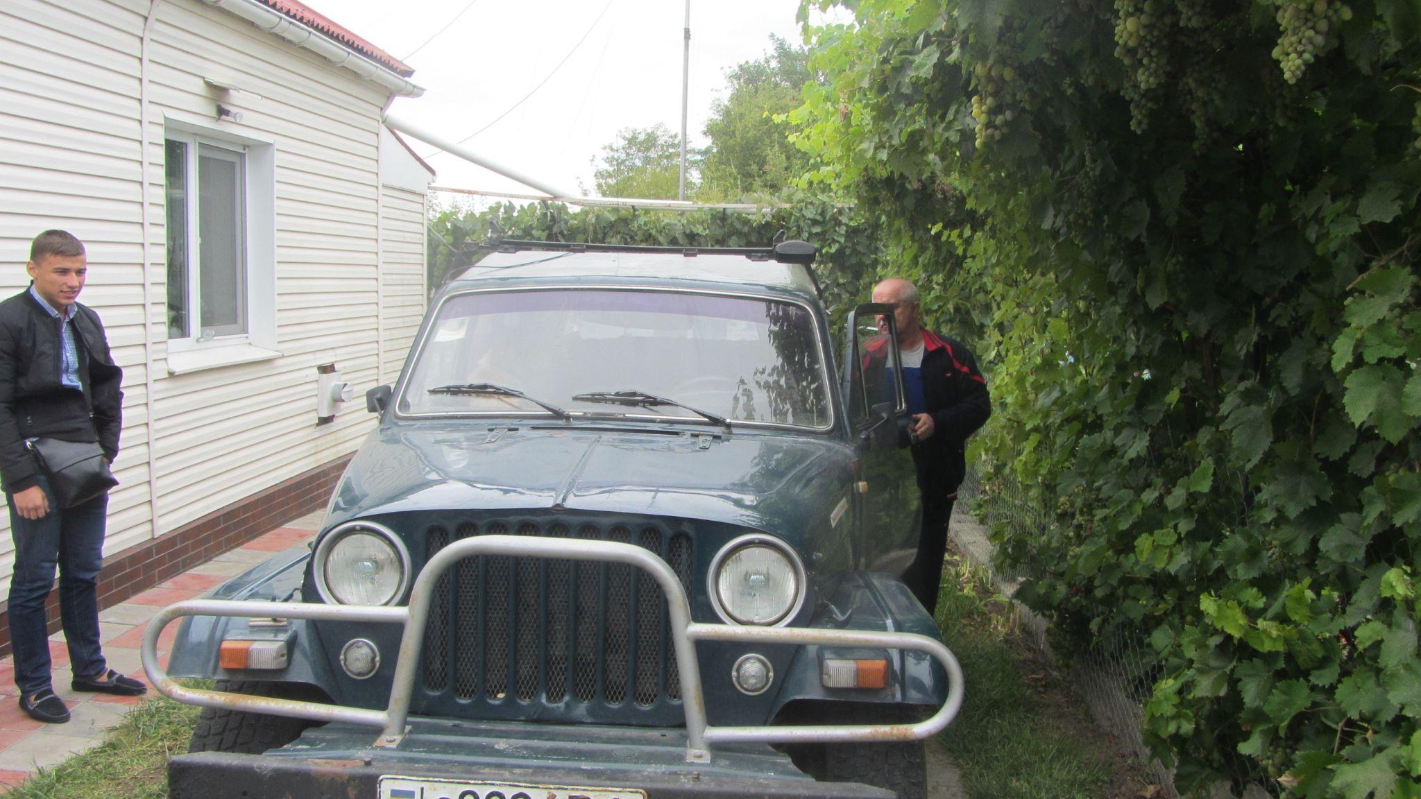 Новини Вінниці - фото з На «Запорожці» плаває по Бугу. Як умілець перетворив старе авто на амфібію