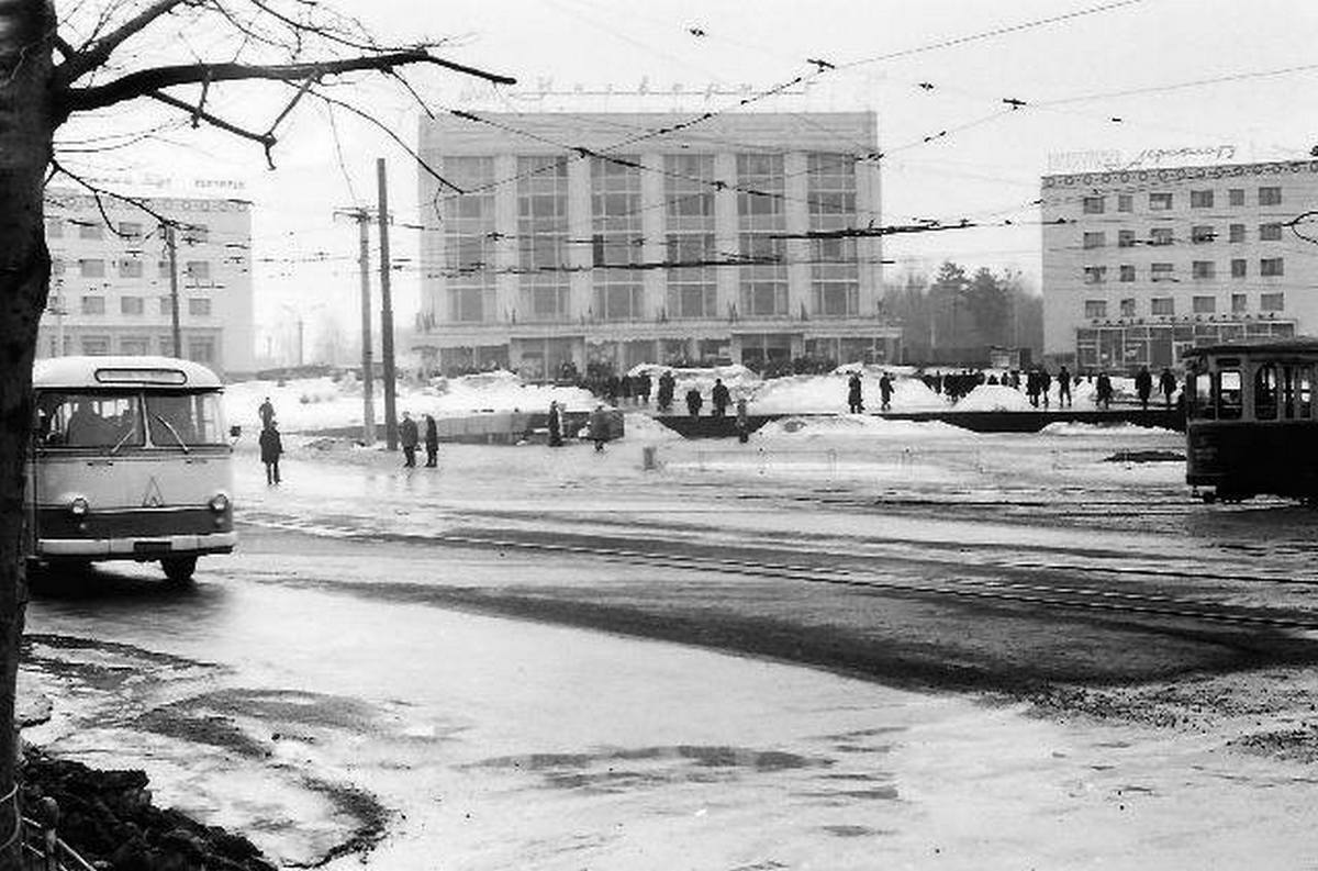 Новини Вінниці - фото з Як народжувався Вінницький ЦУМ? Перші роки існування універмагу у двадцяти світлинах