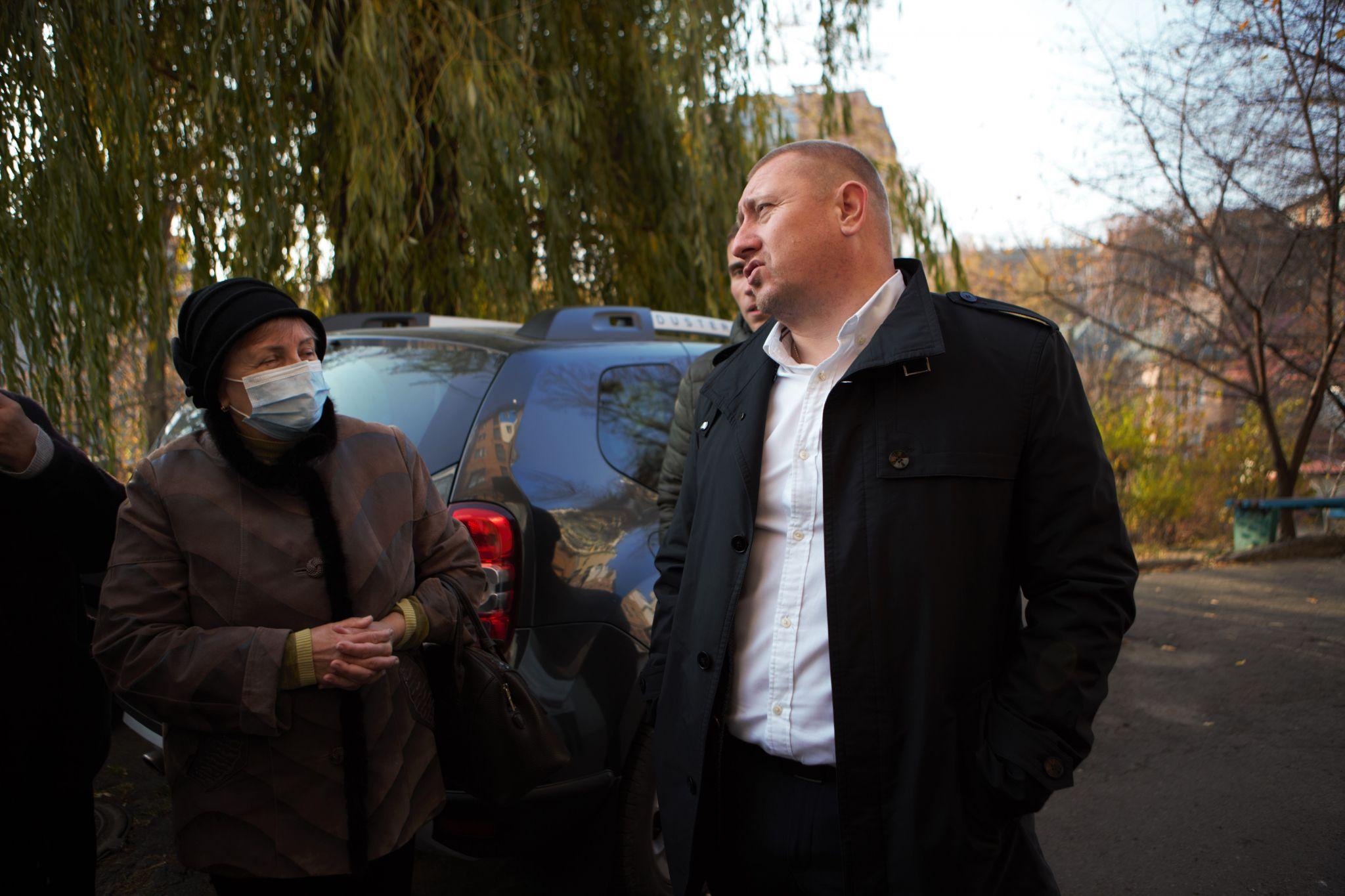 Новини Вінниці - фото з Власник магазину на Соборній блокує ремонт теплотраси. Жителі будинку сидять без опалення