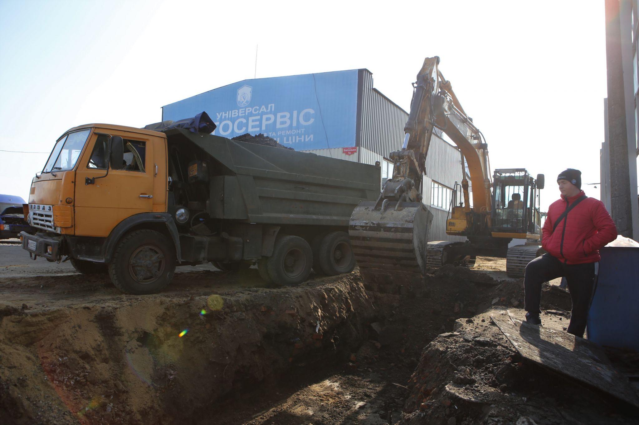 Новини Вінниці - фото з У Вінниці розпочали реконструкцію Батозької. Що там роблять у перший день перебудови?