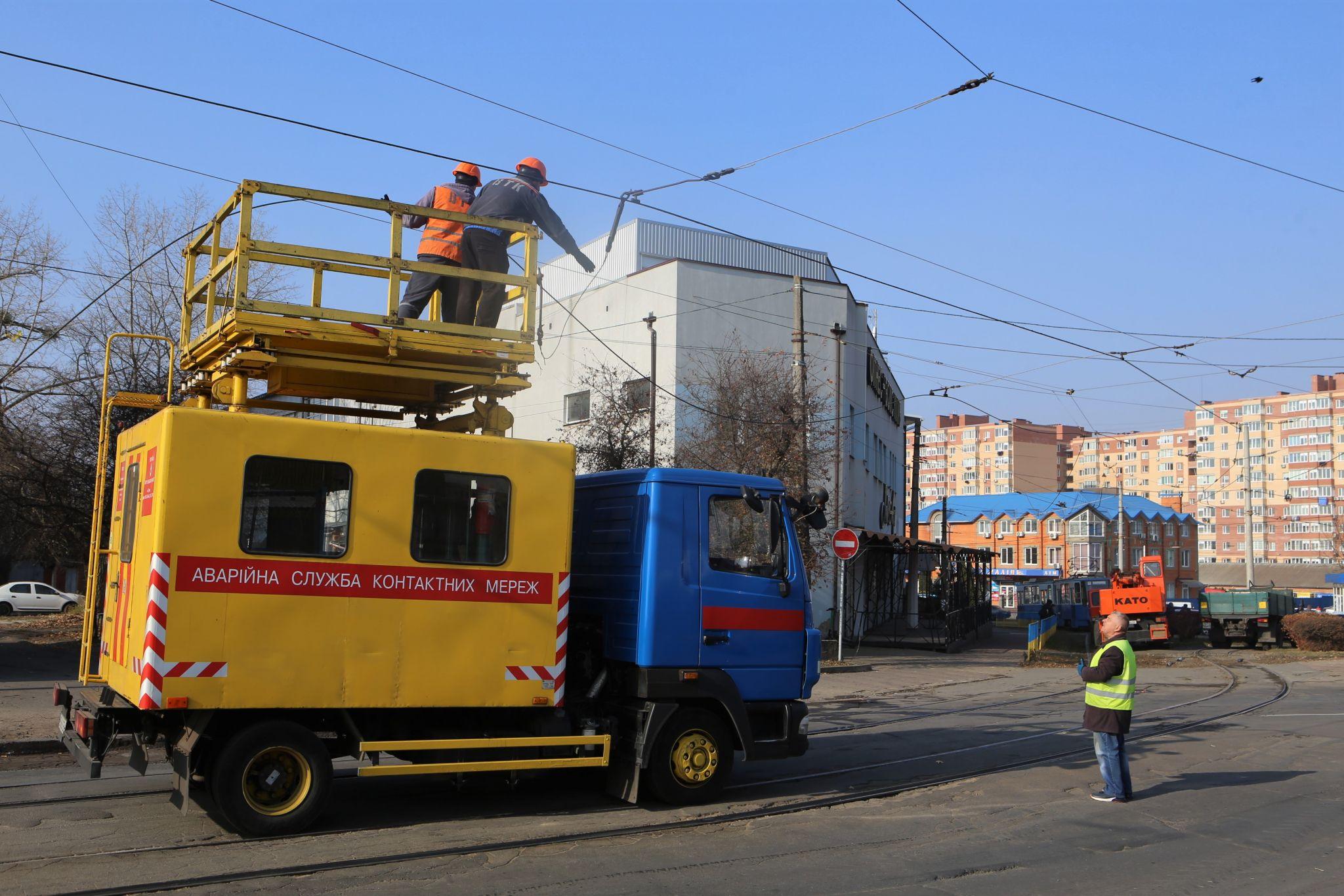 Новини Вінниці - фото з У Вінниці розпочали реконструкцію Батозької. Що там роблять у перший день перебудови?