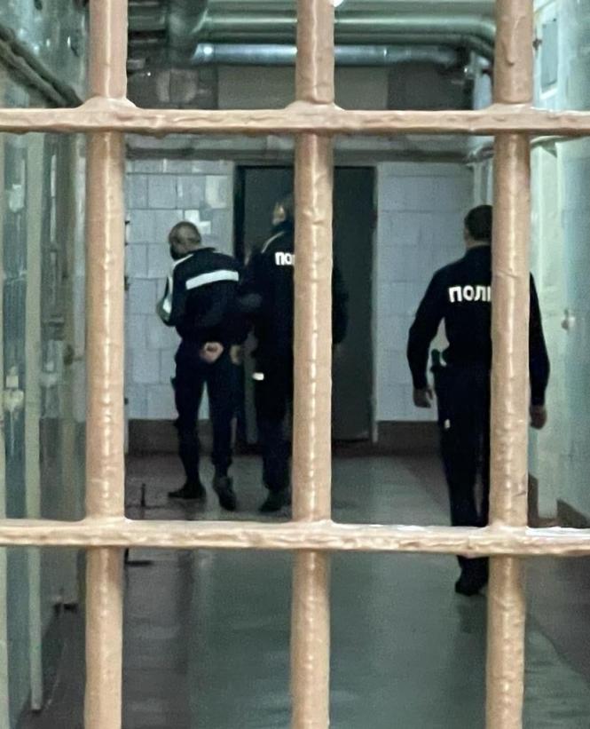 Новини Вінниці - фото з Бив та ґвалтував. 17-річна вінничанка звинувачує батька у сексуальному насильстві