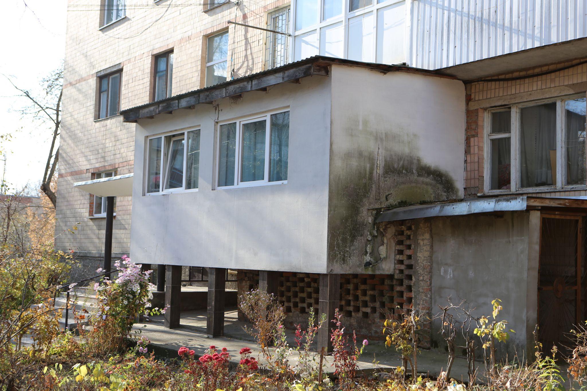 Новини Вінниці - фото з Ніби ще одна квартира. Як виглядають і чи законні «цар-балкони» на вінницьких багатоповерхівках