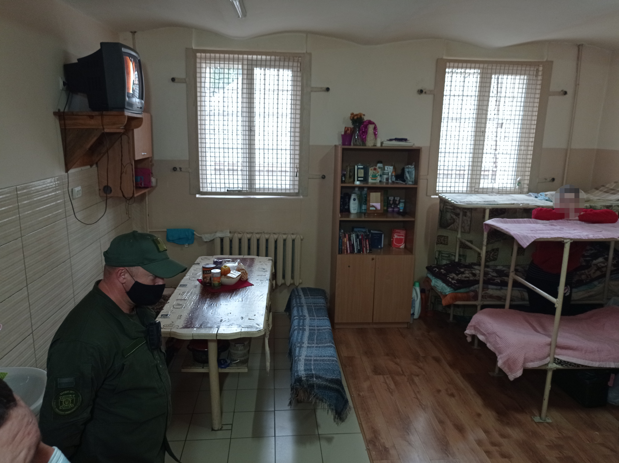 Новини Тернополя - фото з Ексклюзивний репортаж із тюрми. Як живуть, що їдять, де гуляють довічно засуджені та ув'язнені (ВІДЕО)