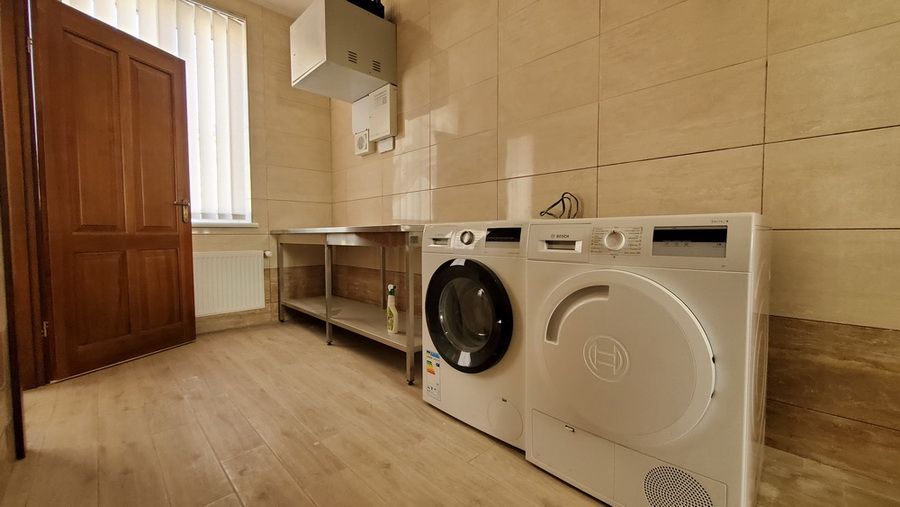 Новини Тернополя - фото з В єпархії показали, який вигляд всередині має новий дитячий садок на Парковій (ФОТО)