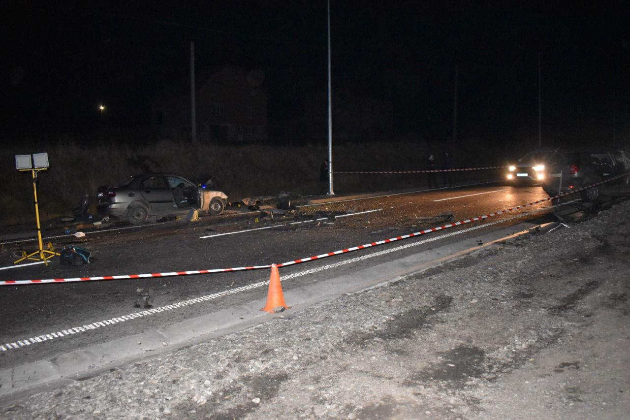 Новини Тернополя - фото з Подружжя, яке загинуло в ДТП, поверталось з ювілею мами. А що з 5-річним Назарком, який чудом вижив?